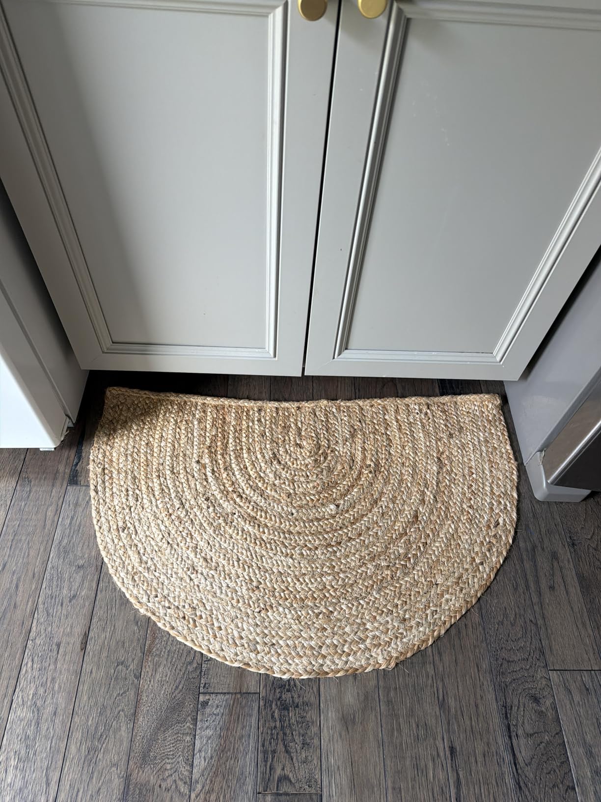 Chardin home Hand Woven Natural Jute Braided Area Rug - 6x9 Feet Rectangle | Vintage Boho Reversible Rug for Living Room, Bedroom, Dining Area, Entryway | Farmhouse Natural Fiber Floor Covering customer photo 2