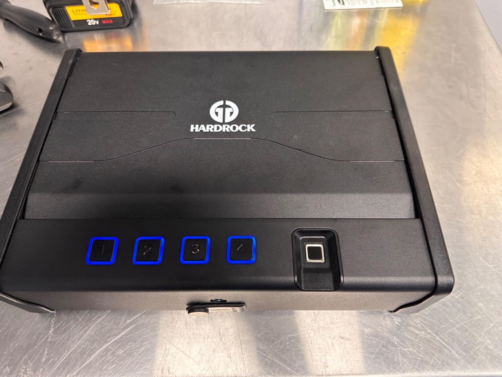 XPEDITION 24 Gun Fireproof Safe for Rifles and Pistols, Gun Cabinet with Keypad/Key Access, Fire and Water Safe with Combination Lock, Gun Safes for Rifles and Shotguns Includes Power Strip customer photo 1