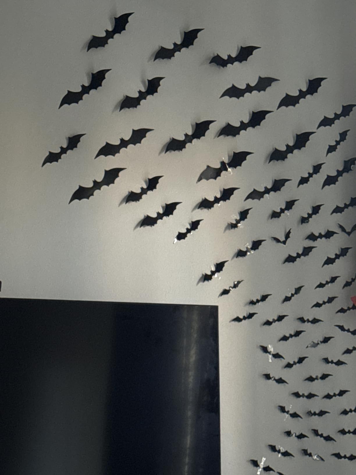 Piteno® 140Pcs Bats Halloween Decorations Party Supplies, Realistic PVC 3D Black Scary Bat Stickers for Creepy Home Decor Halloween Party Decorations DIY Wall Window Decal Bathroom Indoor customer photo 2