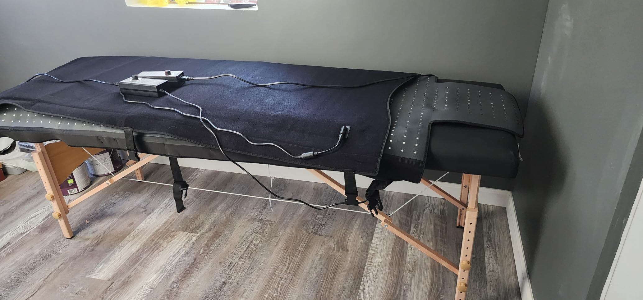 Brelley Massage Table Portable Wooden Lash Bed 2-Fold Tattoo Bed Black, Adjustable Height, Beech Wood, 490Lbs Load Capacity with Carrying Bag customer photo 2