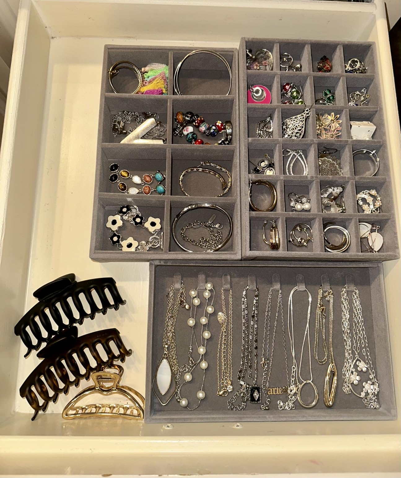 Velvet Jewelry Drawer Organizer Trays – 4-Layer Stackable Jewelry Storage Inserts Set, Beige Jewelry Tray Set for Earrings, Rings, Necklaces, Bracelets with Removable Dividers for Dresser & Vanity customer photo 1