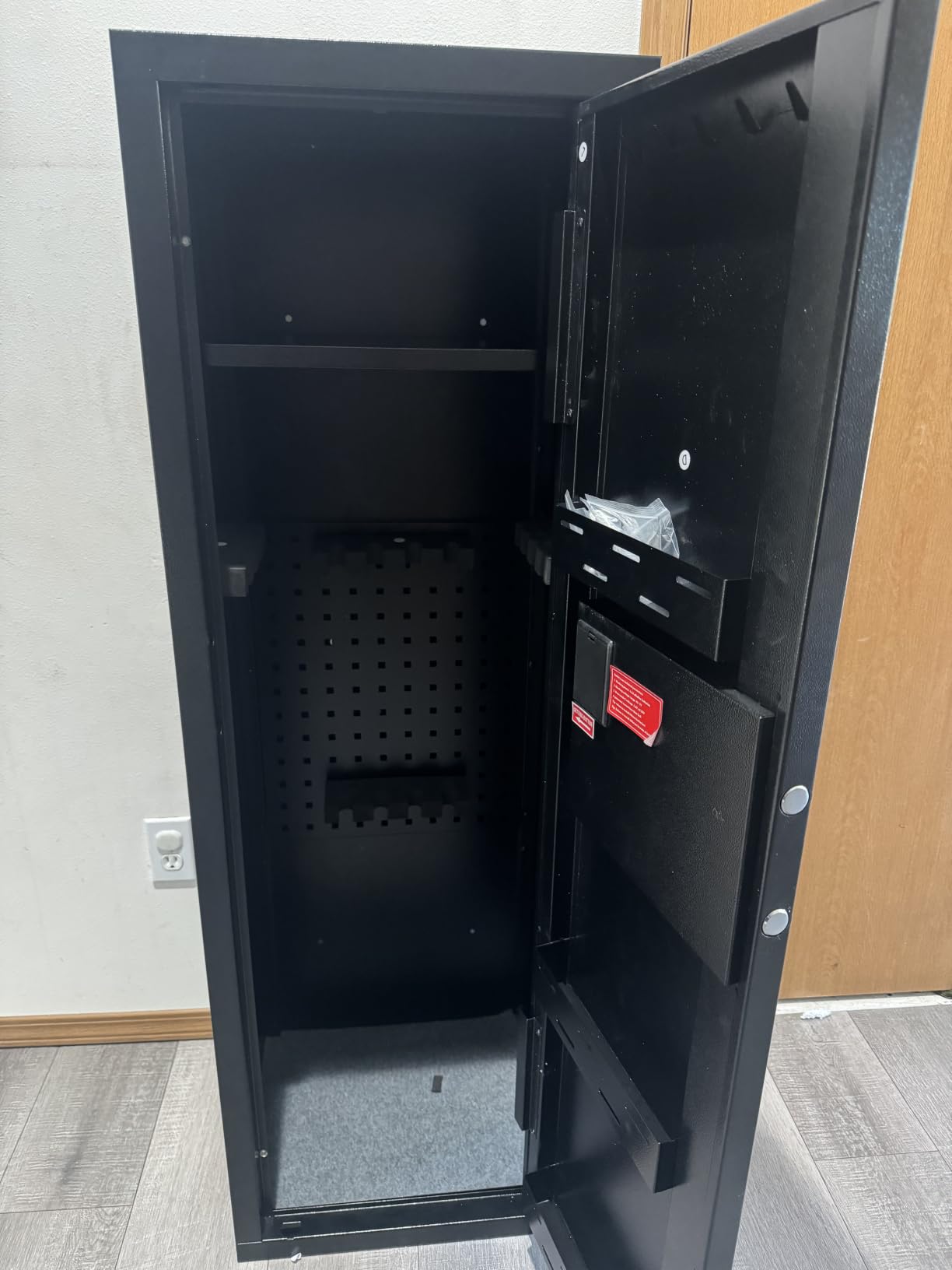 KARINI Biometric Gun Safe for Rifles and Pistols, 10-12 Rifle Safe with Quick Fingerprint Access, Alarm System, Adjustable Shelves & Ammo Storage, Gun Cabinet for Home, Office, and Garage customer photo 2
