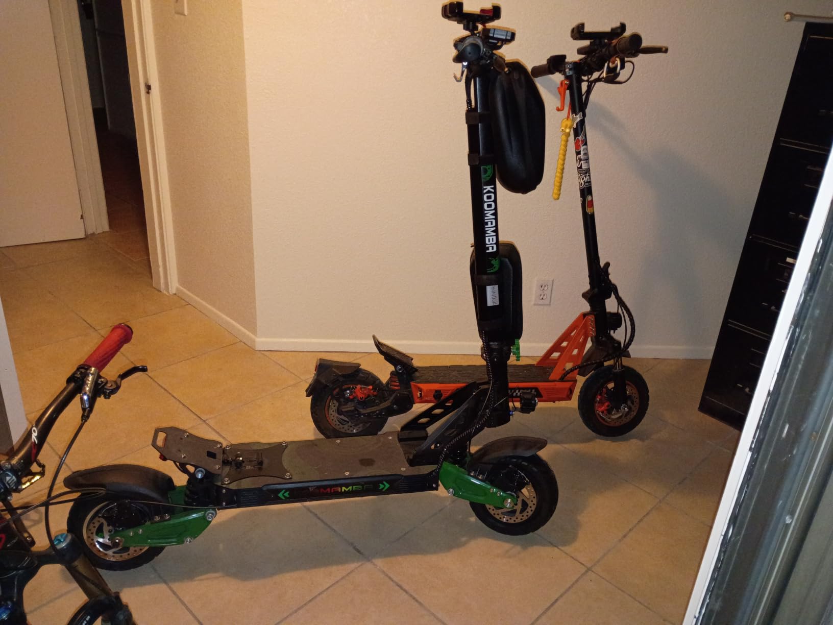 ZU06 Electric Scooter, 1200W Motor Up to 35 MPH, 50-Mile Range customer photo 2