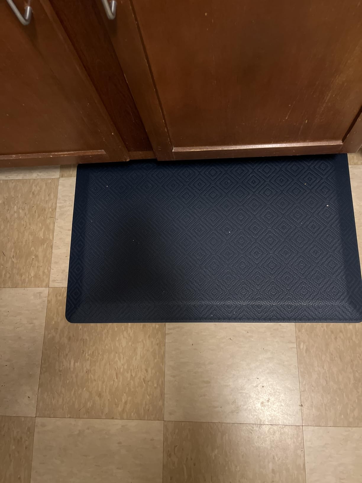 Ophanie Kitchen Mats for Floor,3/4 inch Thick,24x70 Anti Fatigue Cushioned Mat,Kitchen Rugs,Waterproof,Comfort Ergonomic Standing Mat for Office,Home,Sink with 99+ Pairs of Anti-Slip Bottom Ridges customer photo 1