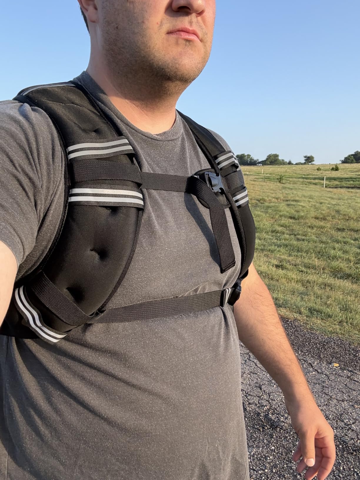 Zeerun Weighted Vest, 6lb/8lb/10lb/12lb/15lb/18lb/20lb/24lb/30lb for Men Women, Reflective Stripe Adjustable Buckle, Comfortable Durable Rucking Vest for Walking Running Strength Training customer photo 1