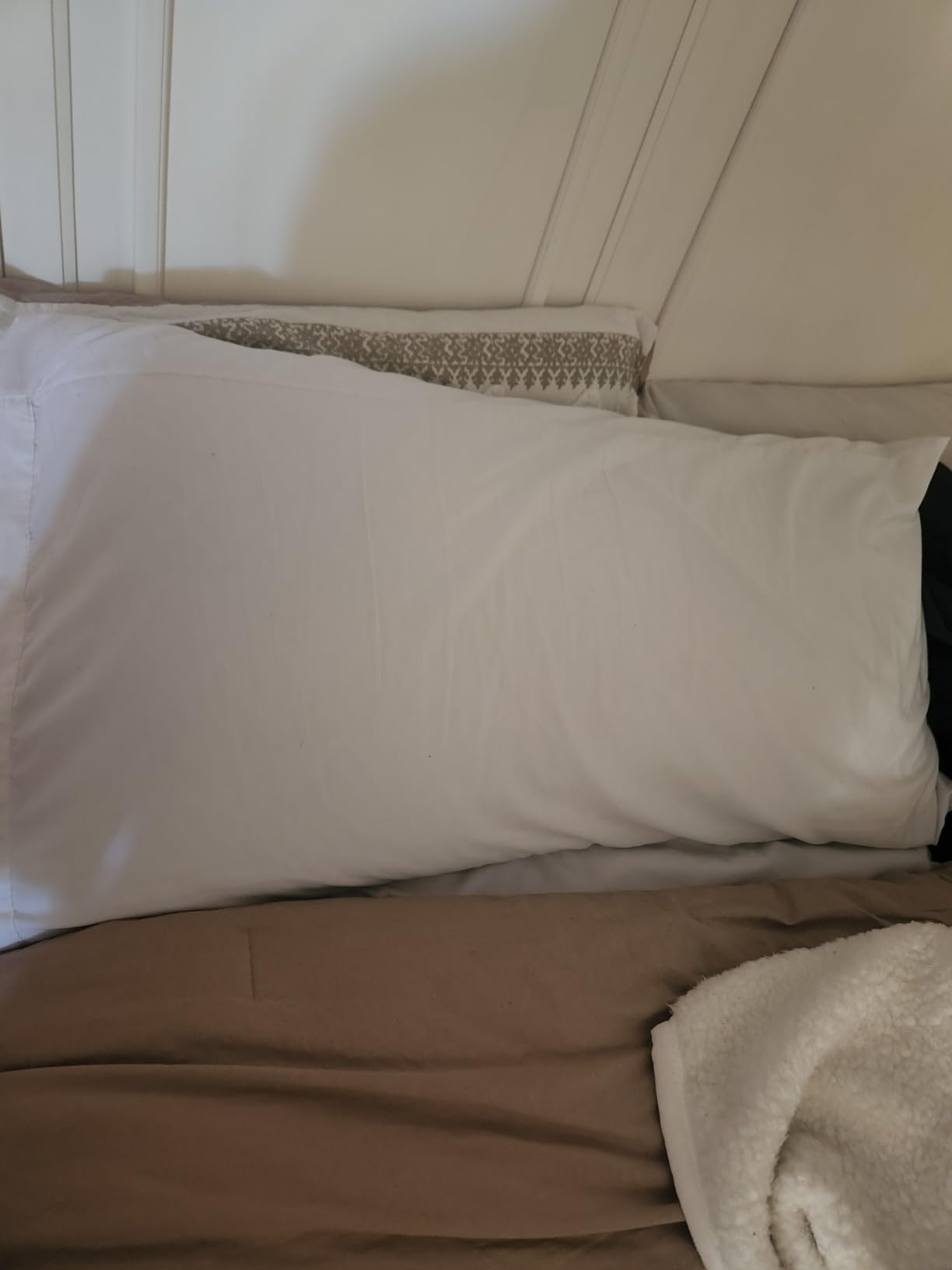 NTCOCO Shredded Memory Foam Bed Pillows for Sleeping Standard Size Set of 2, with Washable Removable Hypoallergenic Sleep Pillow for Back and Side Sleeper customer photo 1