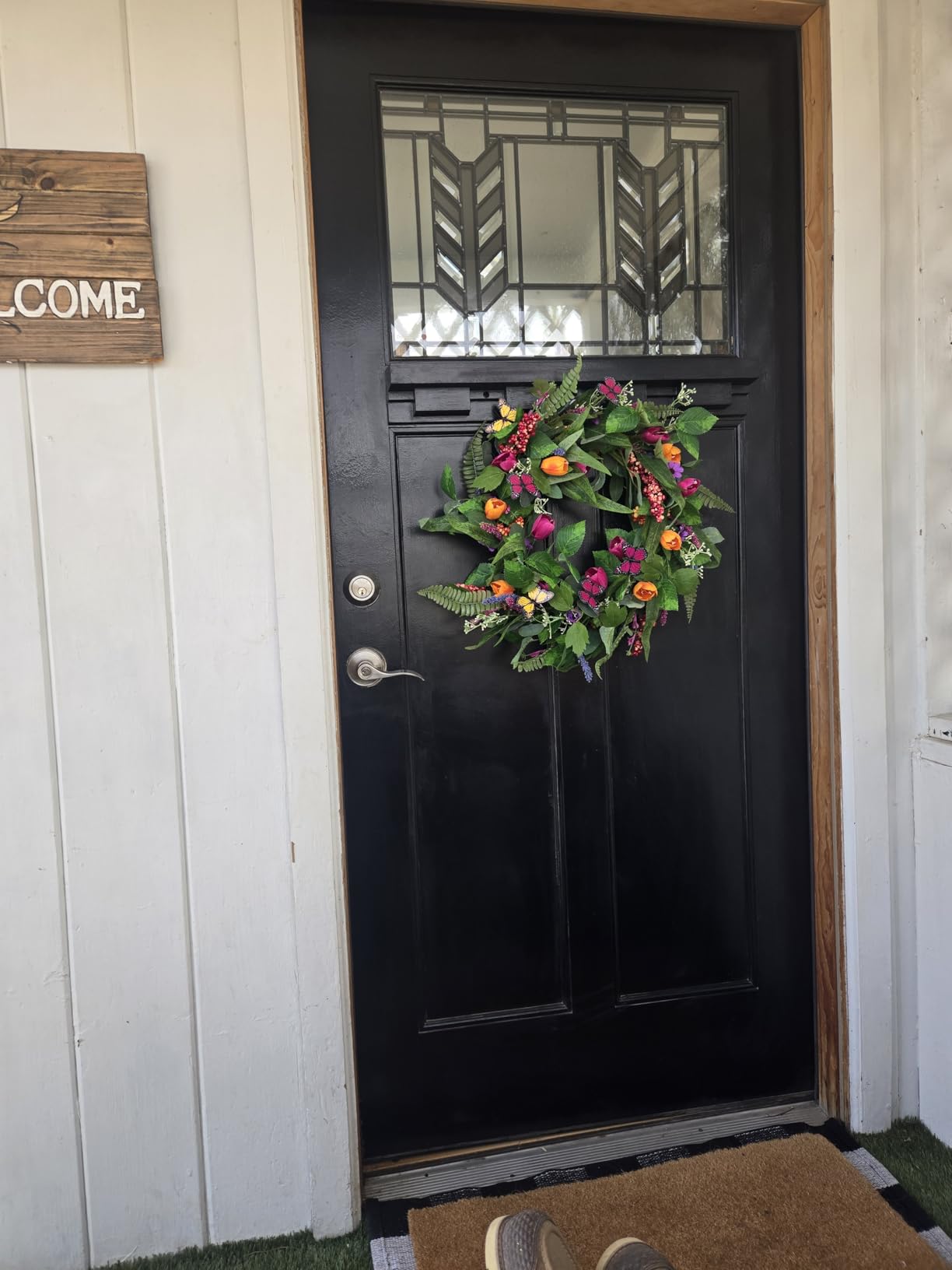22’’ Artificial Christmas Wreath for Front Door with Red Balls Candy Canes Pine Needles Red Berries Pine Cones Christmas Decorations for Winter Wall Outdoor Home Holiday Xmas Decor customer photo 1