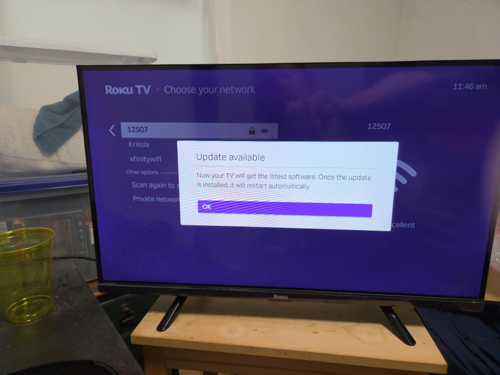 Roku 32-Inch Select Series Smart TV 2026-720p HD TV - RokuTV | Flat Screen LED Television with Voice Remote, Wi-Fi & Bluetooth Headphone Mode - Streaming Live Local News Sports & Movies customer photo 1