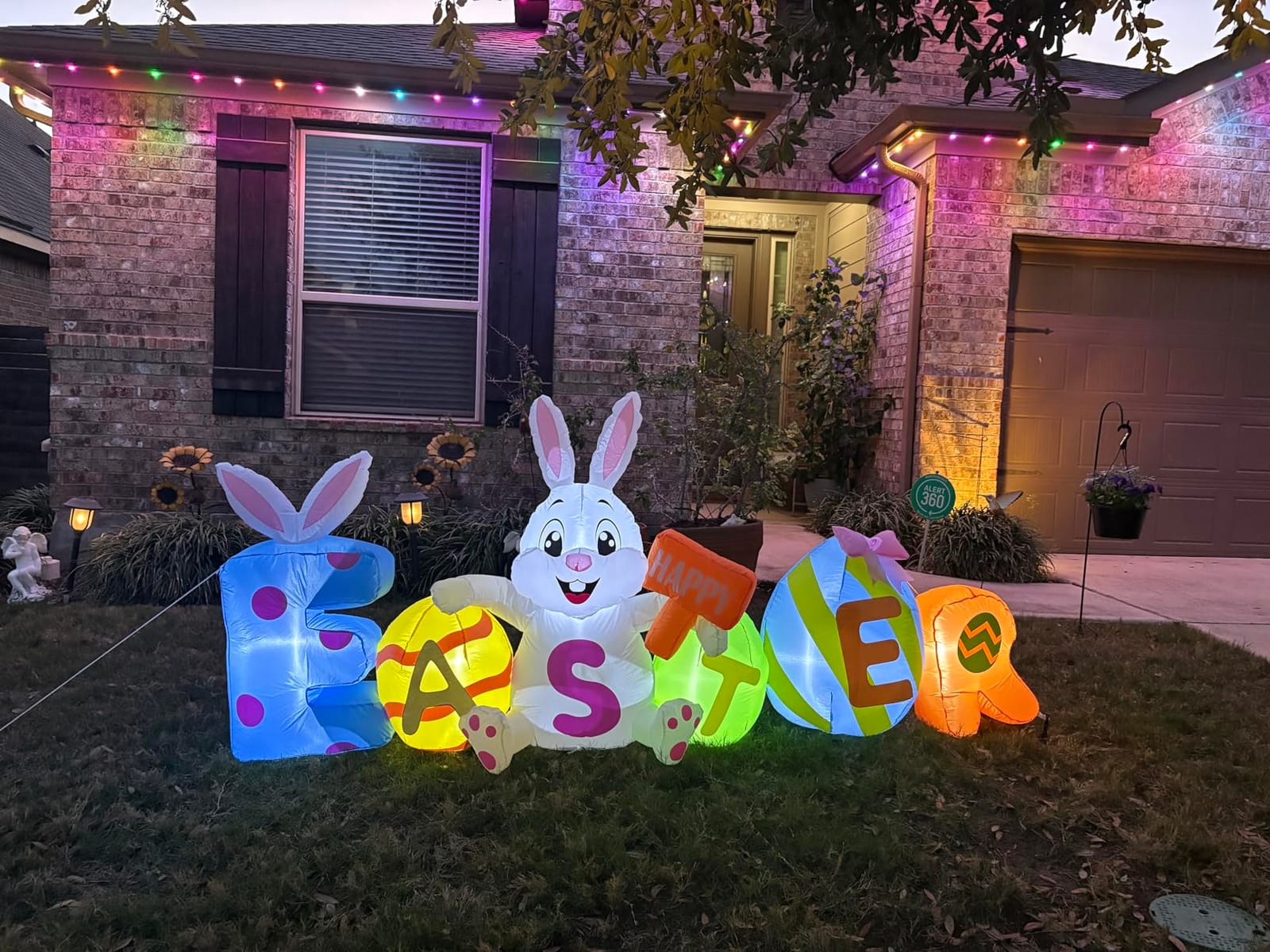 Joliyoou 8FT L Easter Inflatable Outdoor Decoration customer photo 1