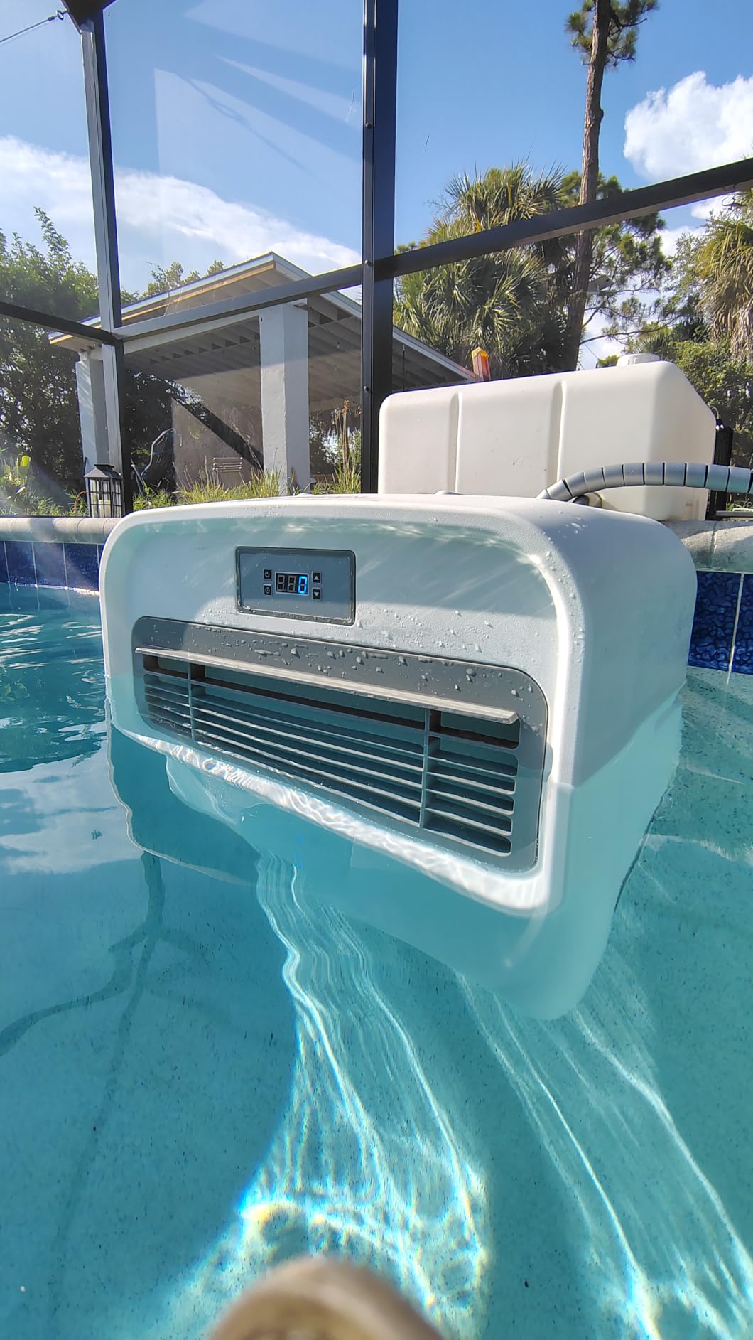 Swimming Pool Current Machine for Above Ground Pools R100 | Comfortable 1500 GPM current with 9 speeds, 30V low voltage and no-drill installation for beginners and families. customer photo 2
