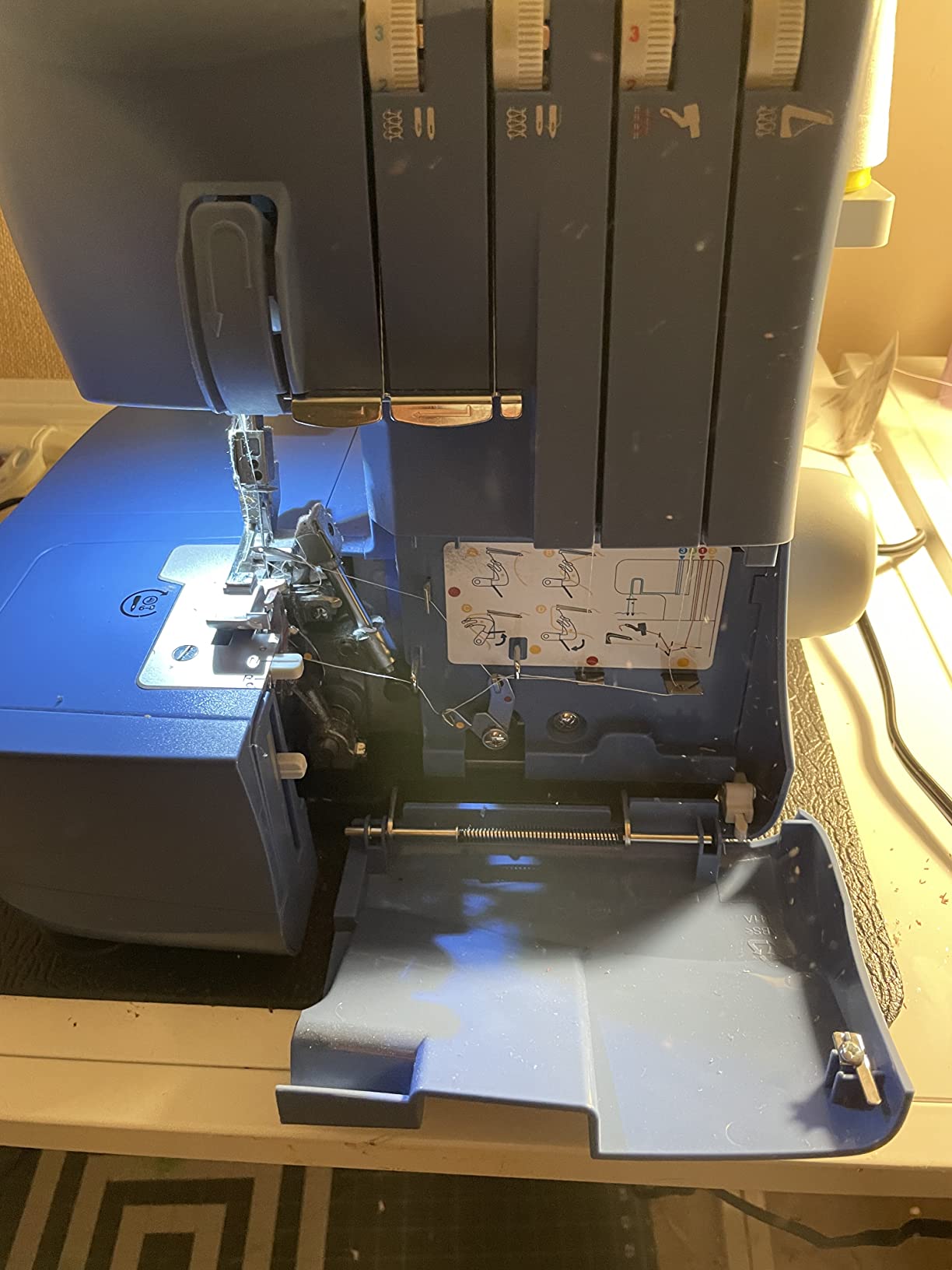 SINGER® S0230 Navy Blue High Speed Overlock Serger, 2-3-4 Thread Capability customer photo 2