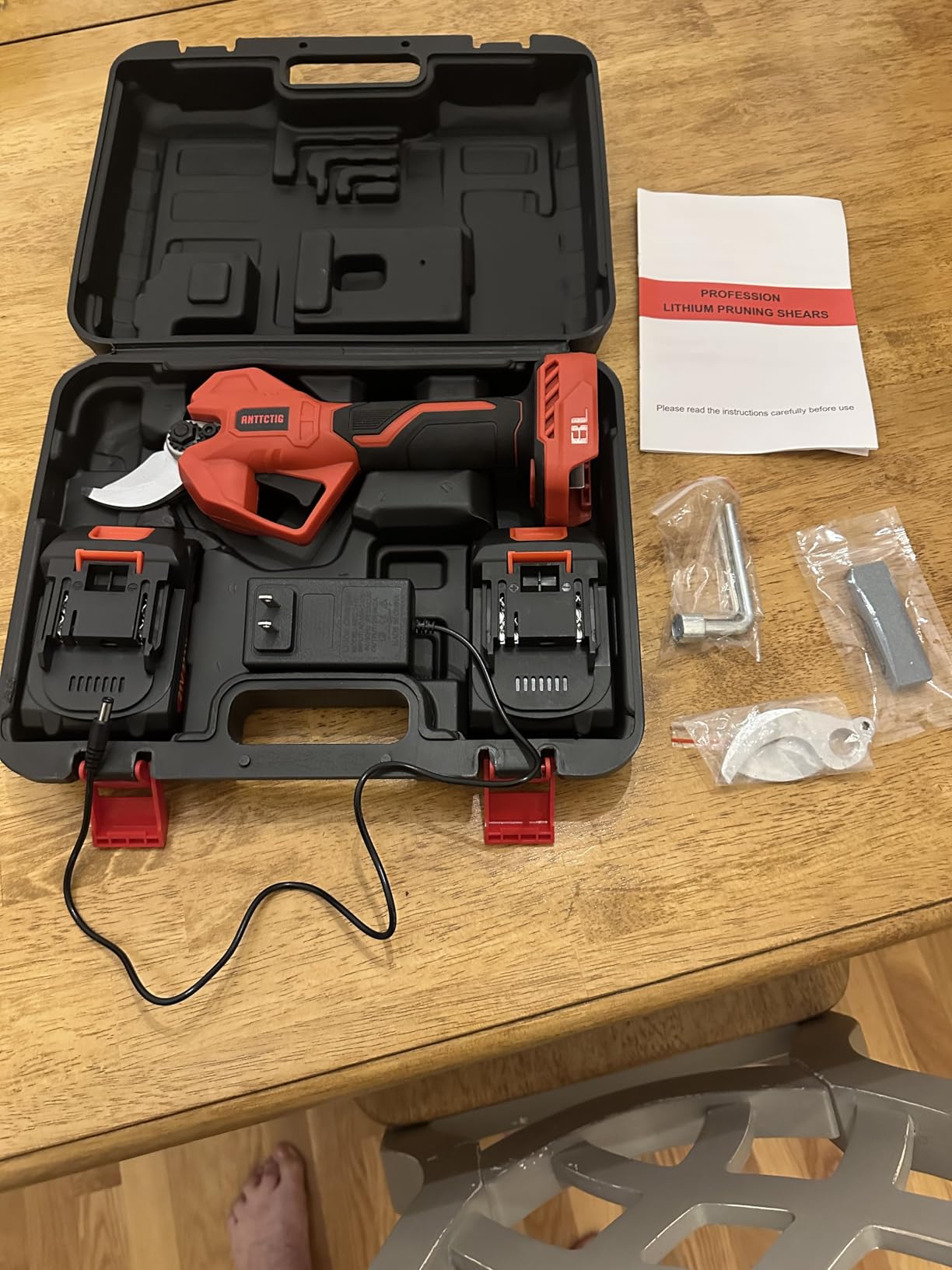 Electric Pruning Shears, 2.56'' Opening, 2 Batteries&Spare Blades customer photo 2