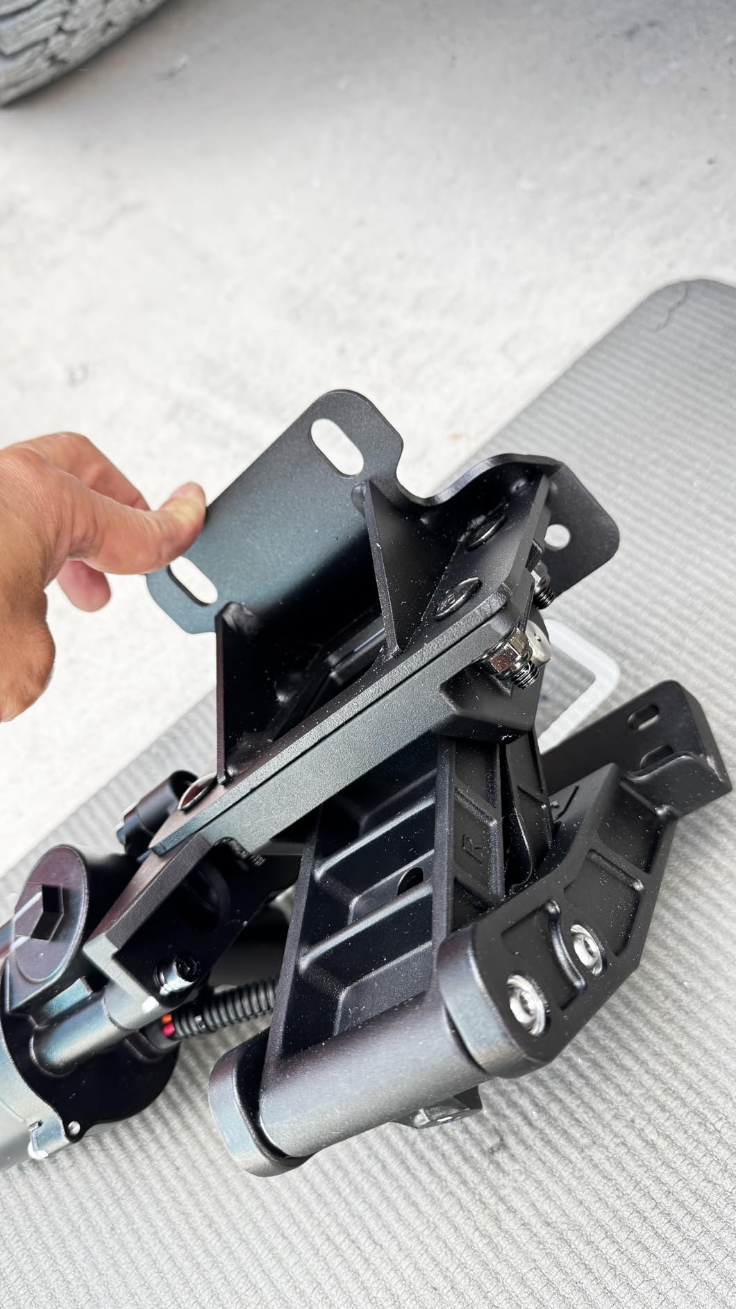 WOLFBOX Power Running Boards Chevy Silverado & GMC Sierra Crew Cab | 2022-2026 1500 & 2024-2026 2500/3500, Electric Steps, 660lb Load, Rust-Proof, Non-Slip, No-Drill, LED Lights & 5-Yr Warranty customer photo 1