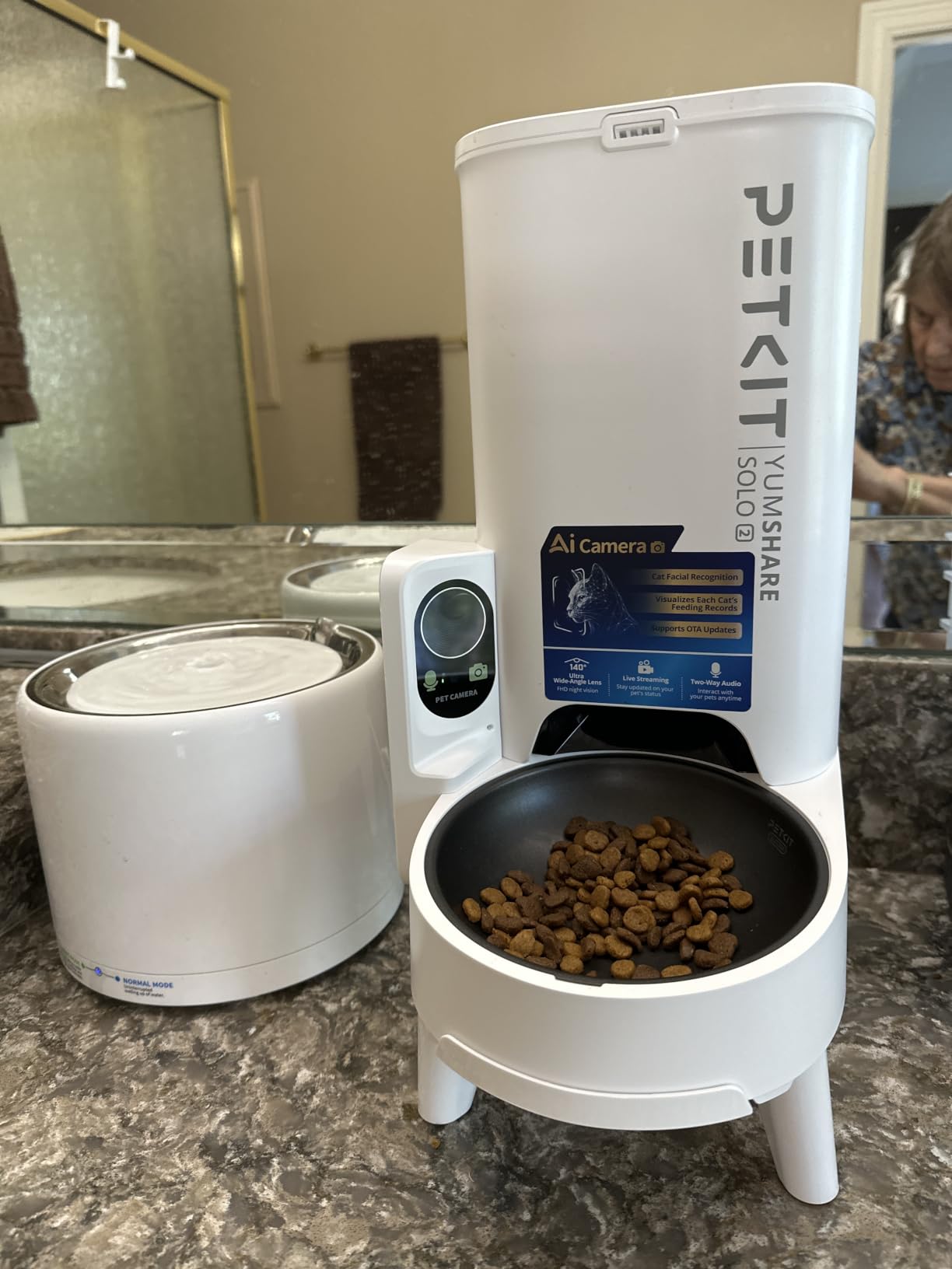 PETKIT Automatic Cat Feeder with Camera, Upgraded Multi-Cat Recognition, 2.4G&5G WiFi Pet Feeder with Freshness Preservation, 3L Timed Food Dispenser with Low Food Sensor, Night Vision Motion Capturing customer photo 1