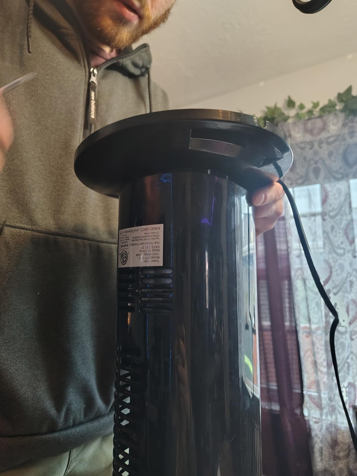 Uthfy Oscillating Tower Fan for Bedroom, Portable Standing Fan with Remote, 3 Modes 3 Speeds, 7.5H Timer, 120° Quiet Cooling for Living room, Office, Black customer photo 1