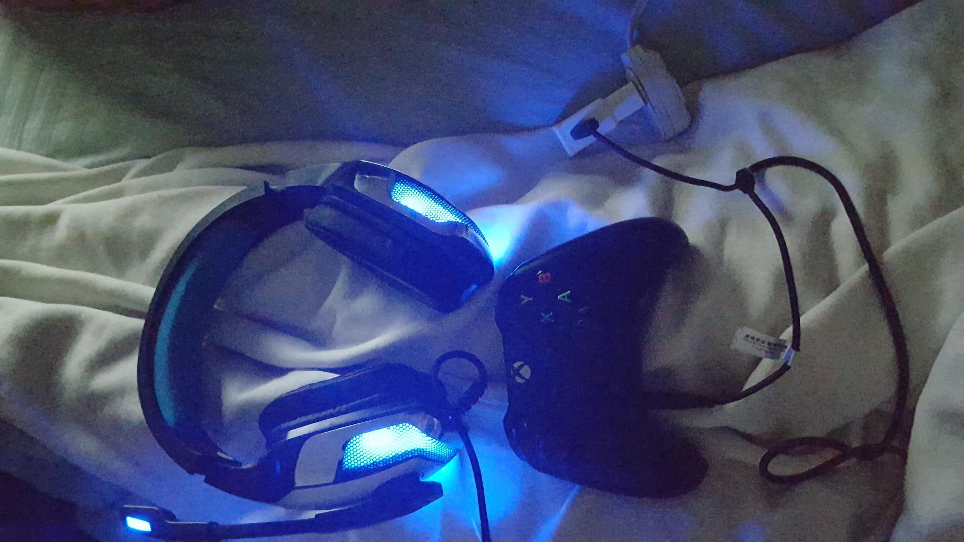 BENGOO G1 60H Wireless Gaming Headset with RGB Lights & Mic for PS5 PS4 PC customer photo 2