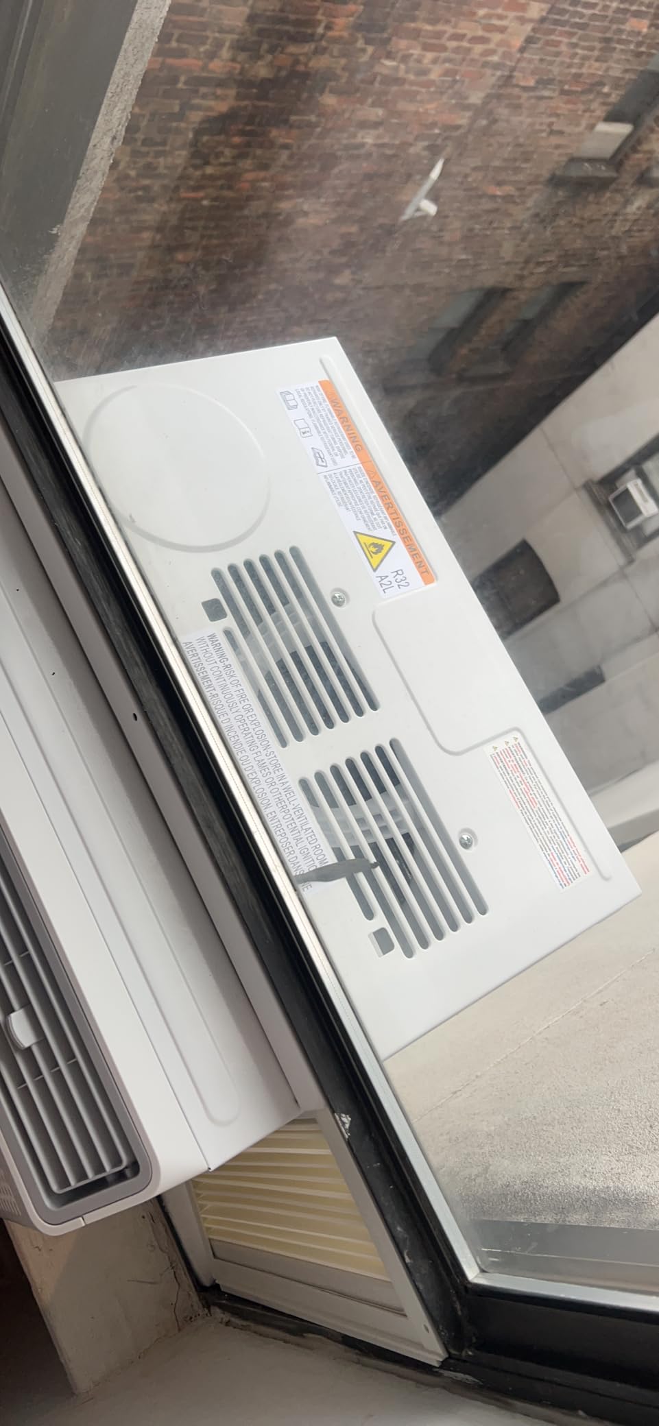 DELLA Window Air Conditioner, 5000 BTU, Reusable Filter, Cools Up To 150 Sq. Ft,Energy Saving AC Unit with Easy to Use Mechanical Control,Easy Install Kit,Efficient Cooling For Smaller Areas customer photo 1