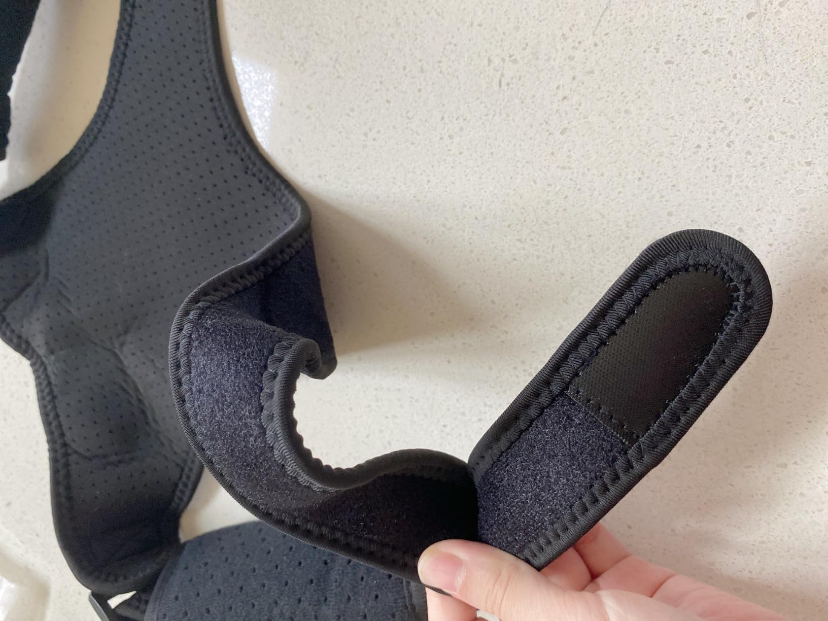 Posture Corrector Upper Back Brace Neck Shoulder Back Support Brace Pain Relief Belt for Women Men Braces Spine Straightener Breathable -Black customer photo 1