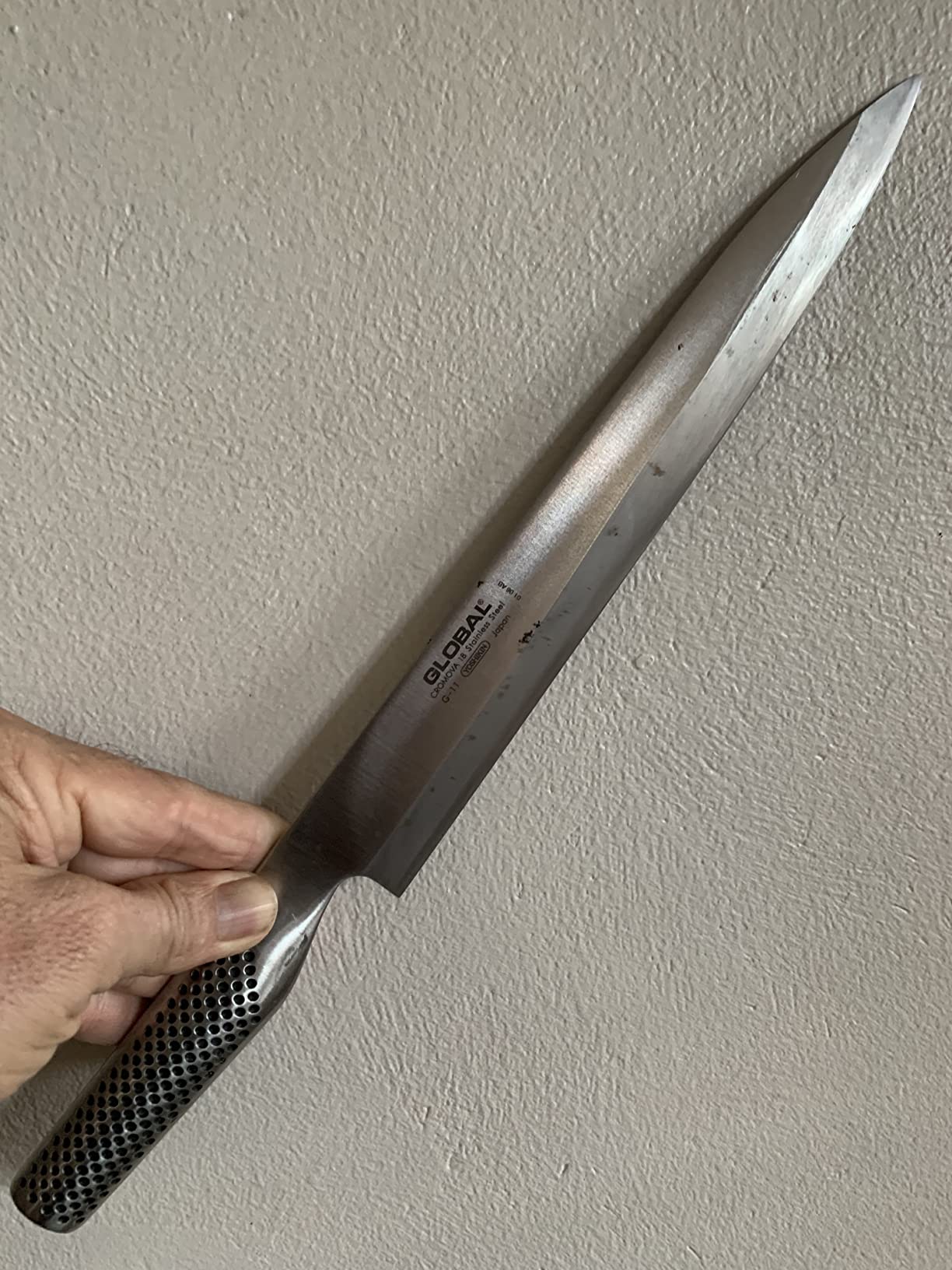 Global G-11 Yanagi Sashimi Knife, 10-Inch customer photo 2