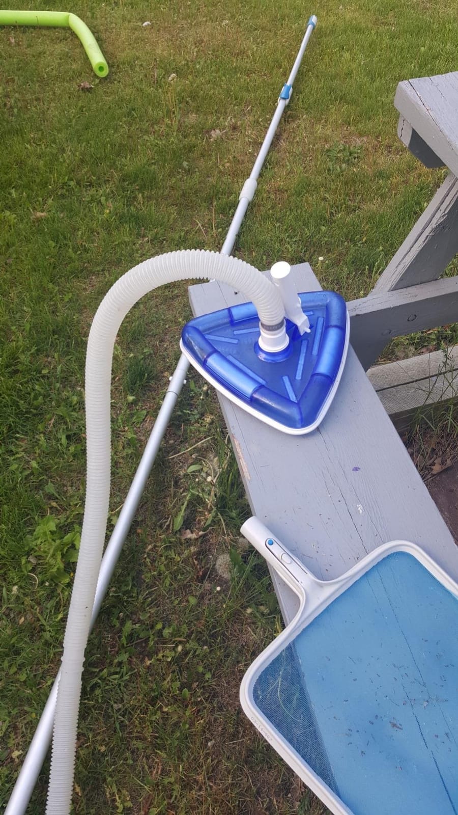 Poolmaster 27514 Clear View Transparent Weighted Triangle Vinyl Liner Swimming Pool Vacuum, Blue customer photo 1