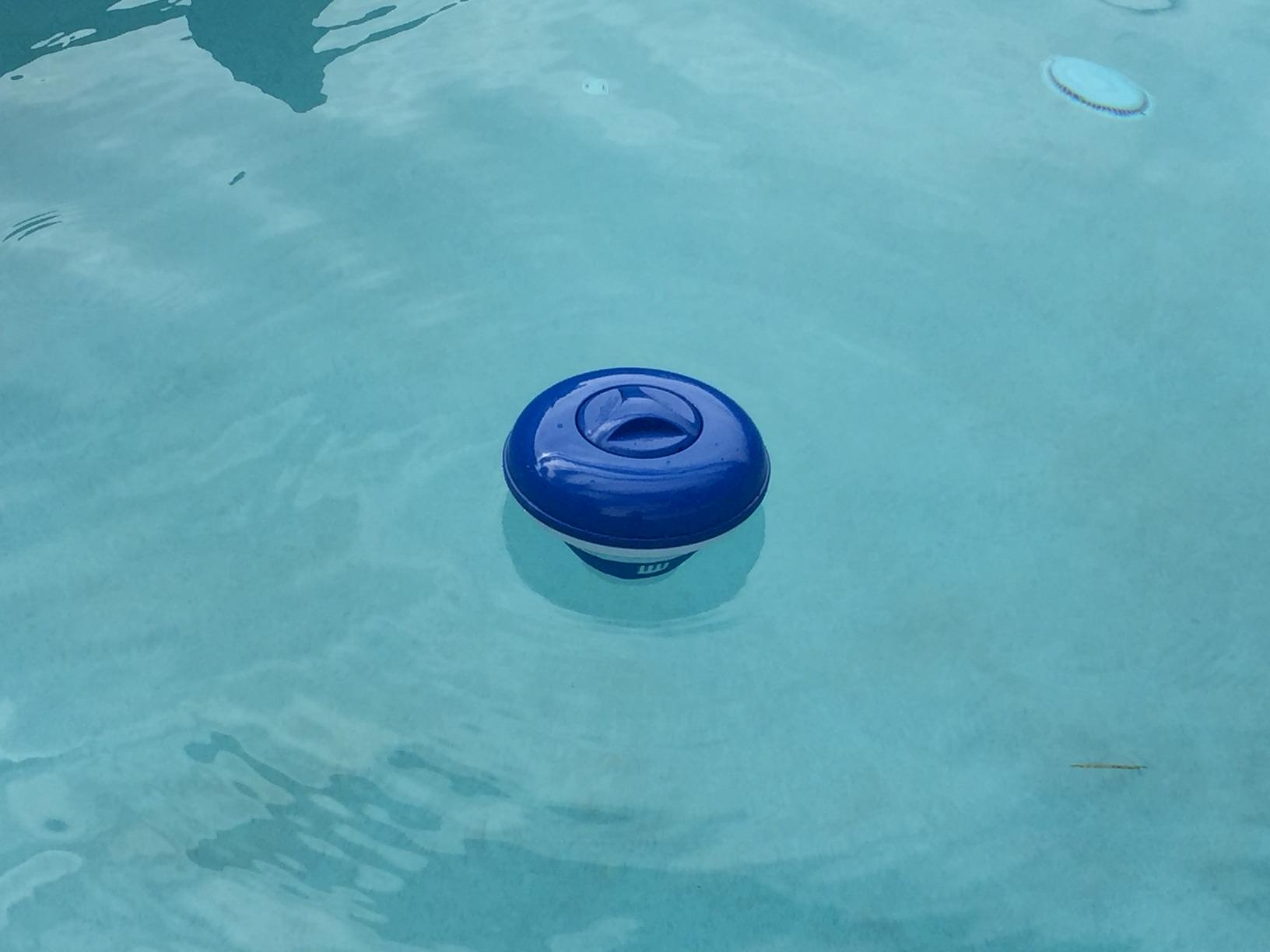 SWIMLINE | Large Capacity Floating Chlorine Tablet Dispenser | Classic XL customer photo 2
