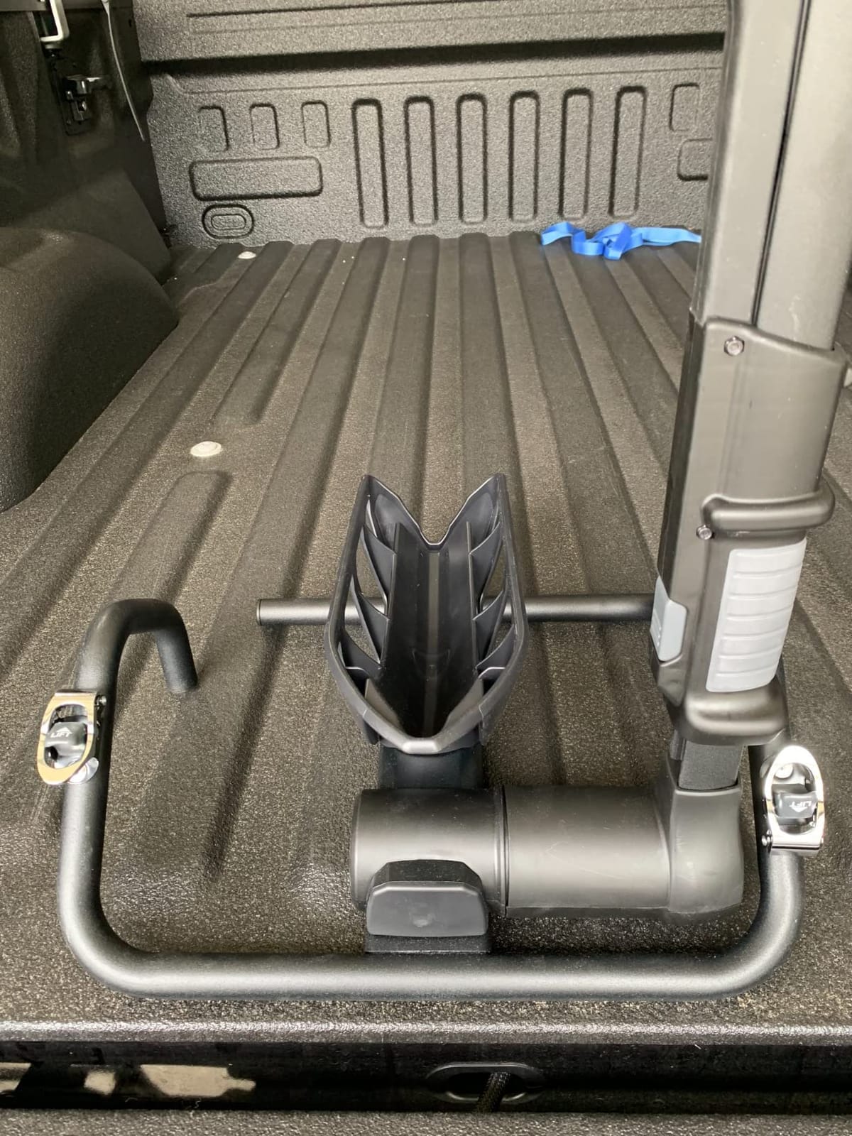 Thule Insta-Gater Pro Truck Bed Bike Rack customer photo 2