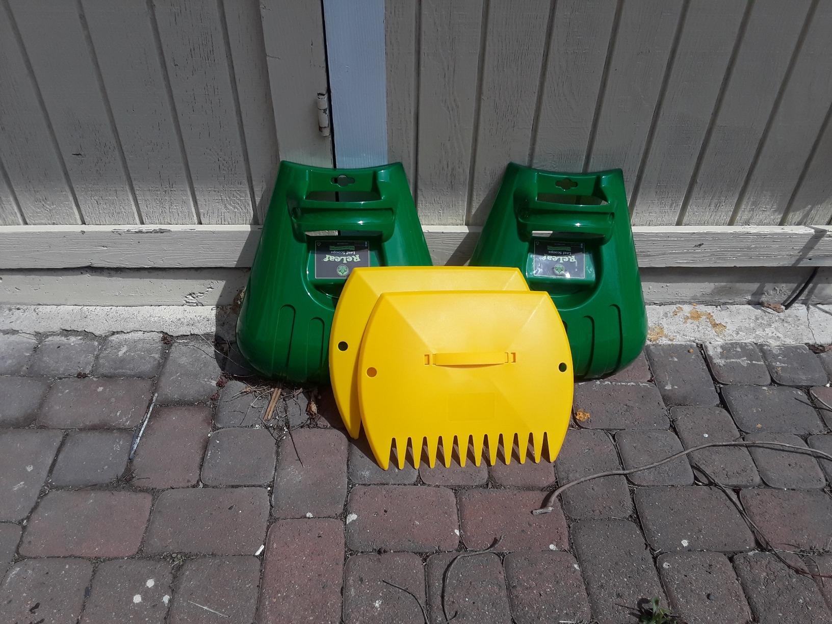 GardenHOME Leaf Picker Upper, Leaf Scoops Hand Rakes, Leaf Grabber Claws customer photo 2
