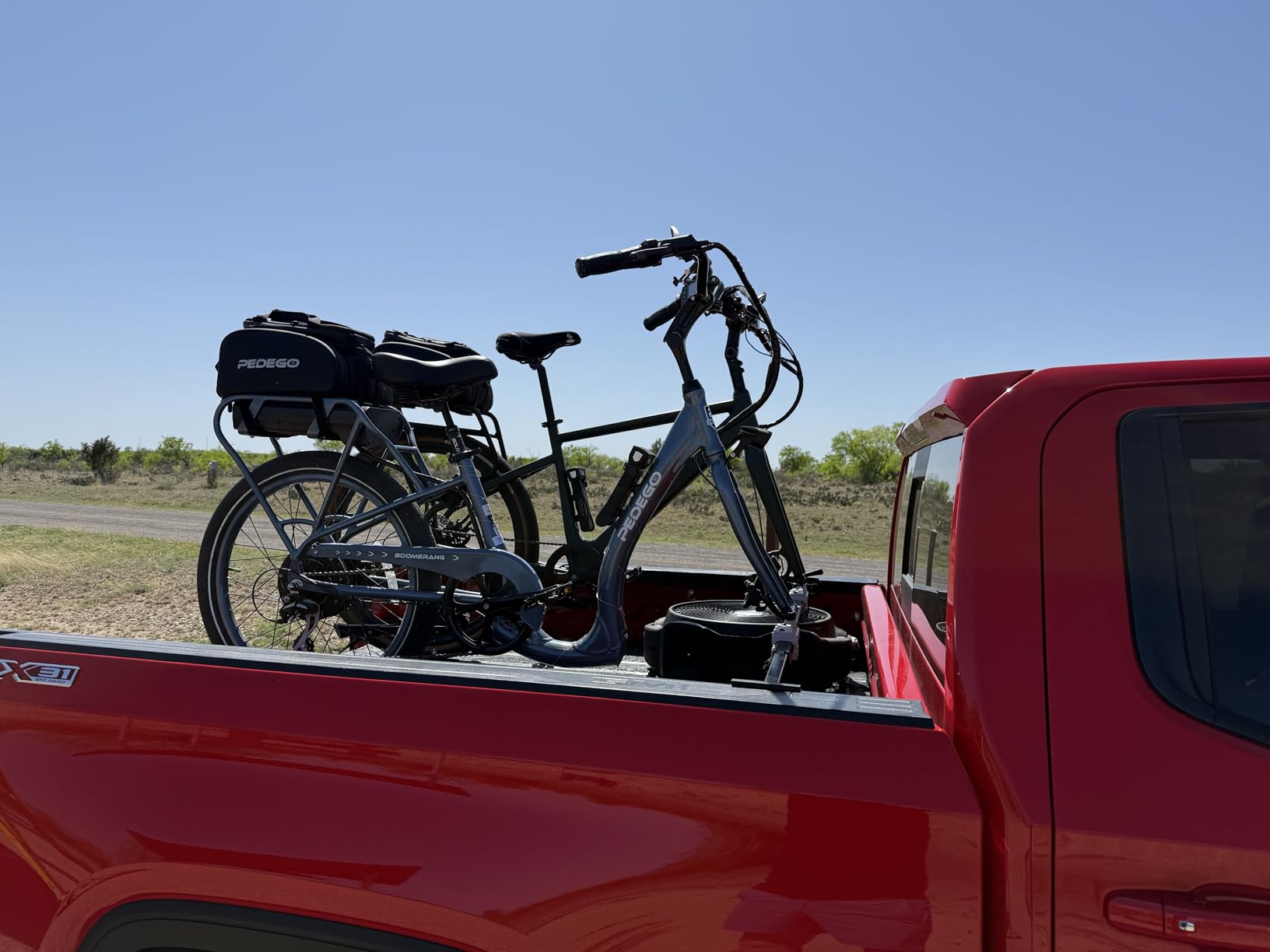 Swagman Pick Up Truck Bed Bike Rack – Compression Fits on the edge of your Pick Up Truck Box, Fork Mount Carrier for 9mm Quick Release Bikes customer photo 2