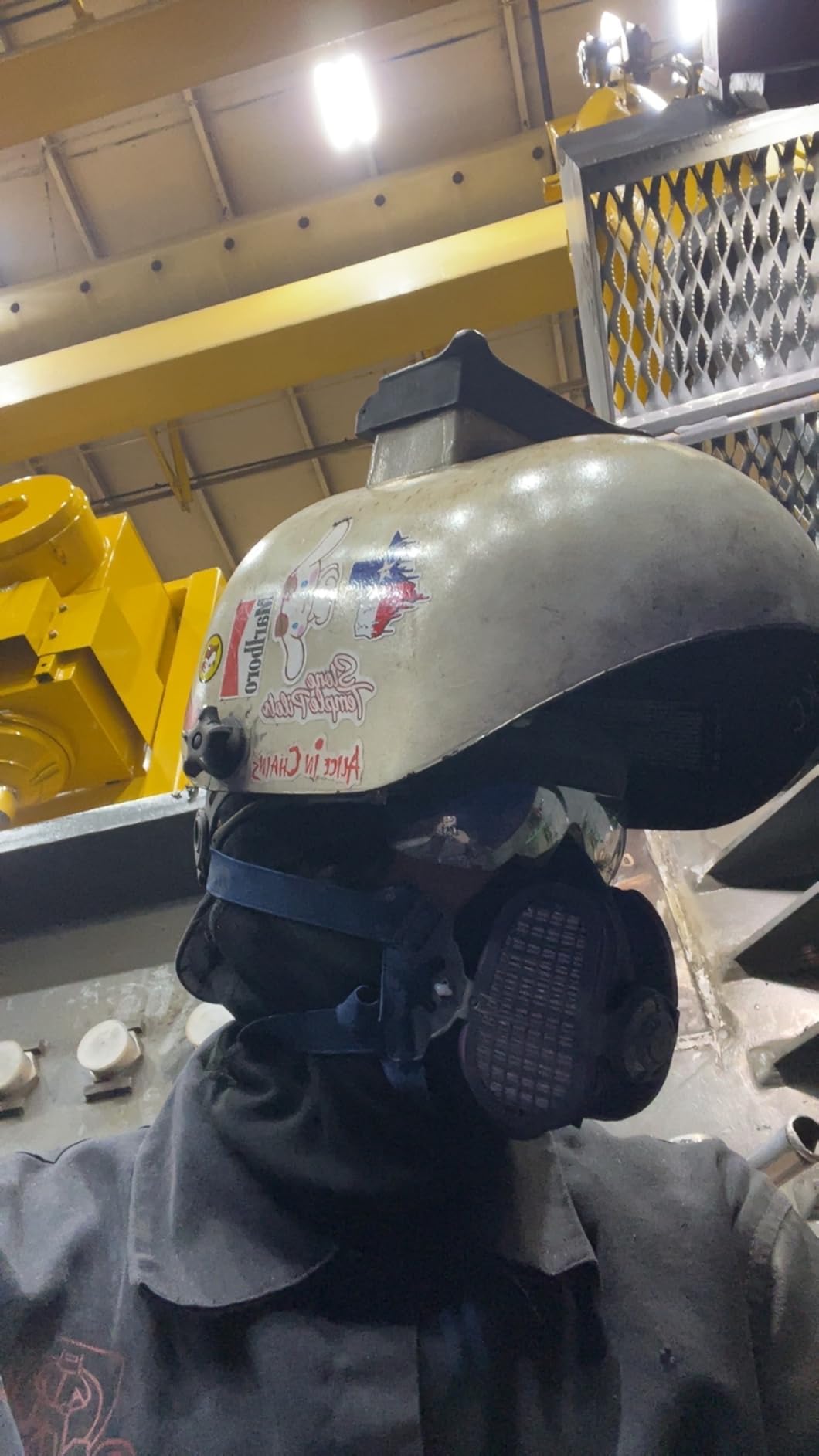 Miller ML00894 Lpr-100 Respirator W/Filters, Small/Medium customer photo 1