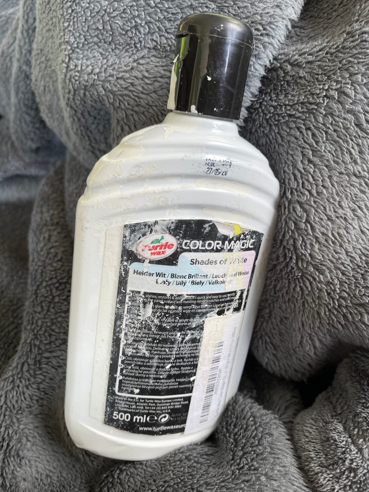 Turtle Wax 52712 Professional Finish Color Magic Car Paintwork Polish - Restores, Cleans & Shines - Long Lasting Protection with Dynamic Color Boost - Easy to Use - White, 500m customer photo 2
