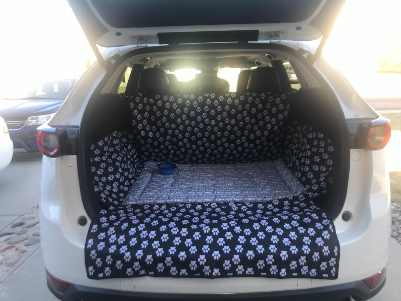 HelloTree SUV Trunk Cargo Liner for Dogs customer photo 2