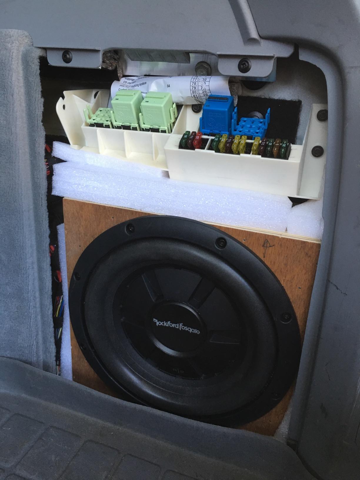 Rockville dB55 5 Channel Car Stereo Amplifier, 4000W Peak, 980W RMS, 2 Ohm customer photo 1