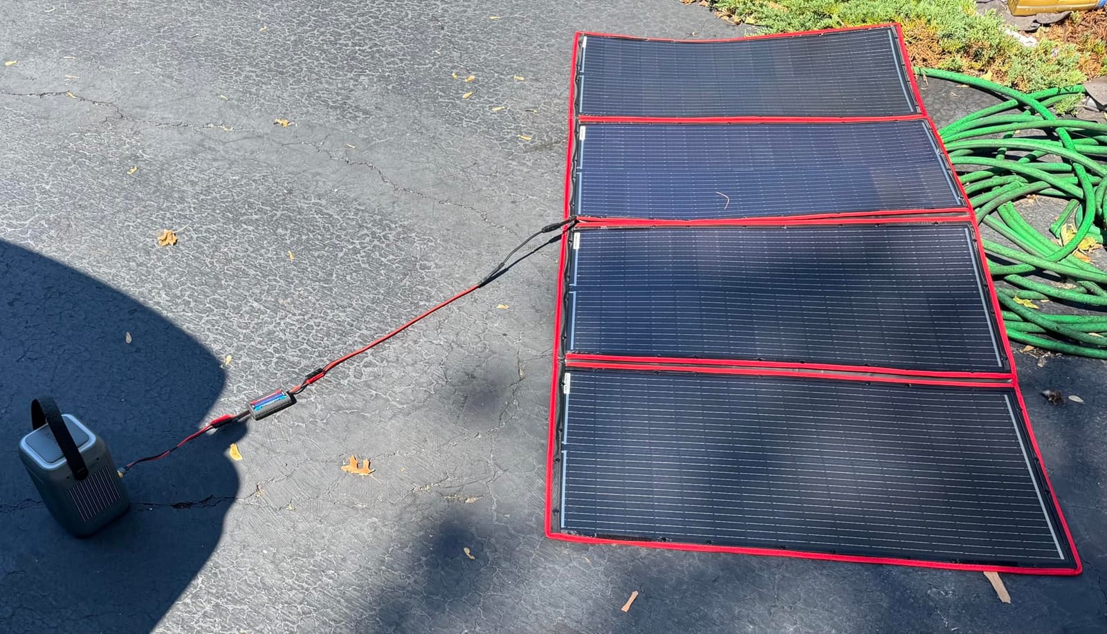 DOKIO 200W Portable Foldable Solar Panel Kit for 12V Battery Charging customer photo 1
