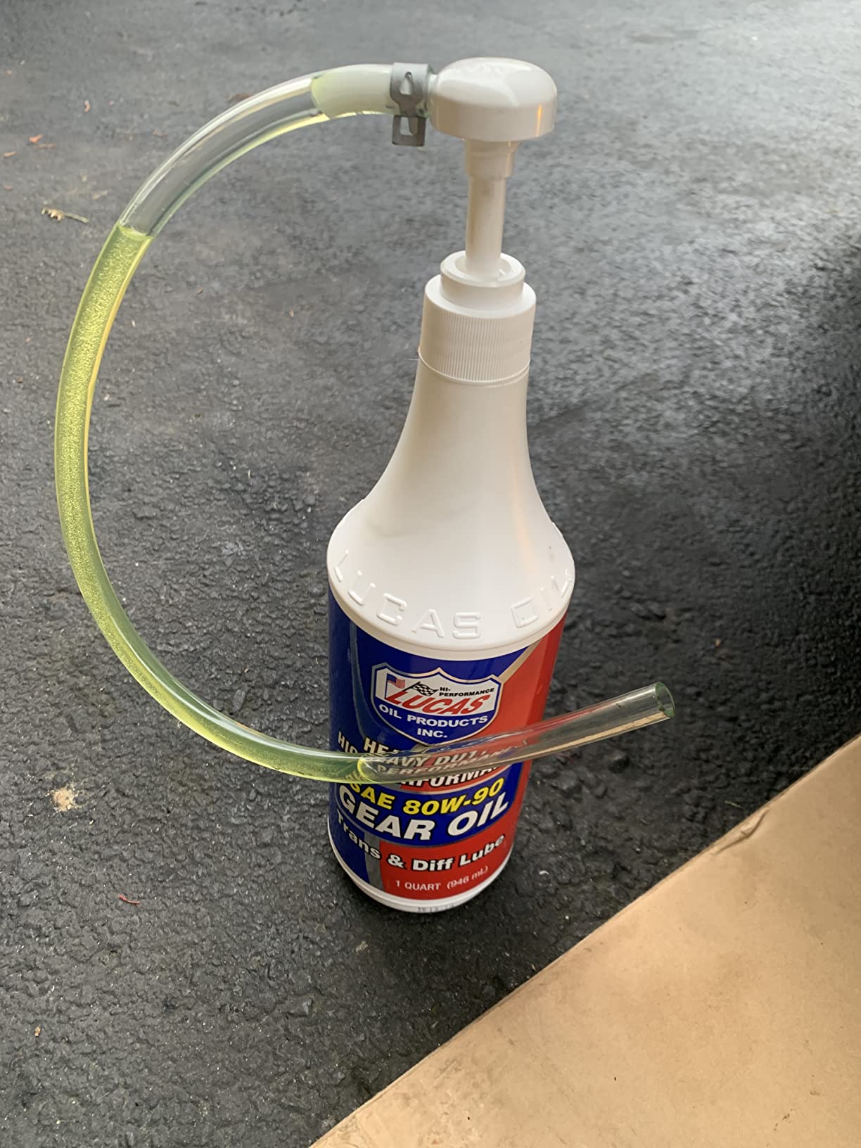 Slippery Pete 5cc Hand Pump Transfers Gear Oil, Transmission and Differential Fluids From Quart Bottles (Not for Red Line Quarts) (1) customer photo 1