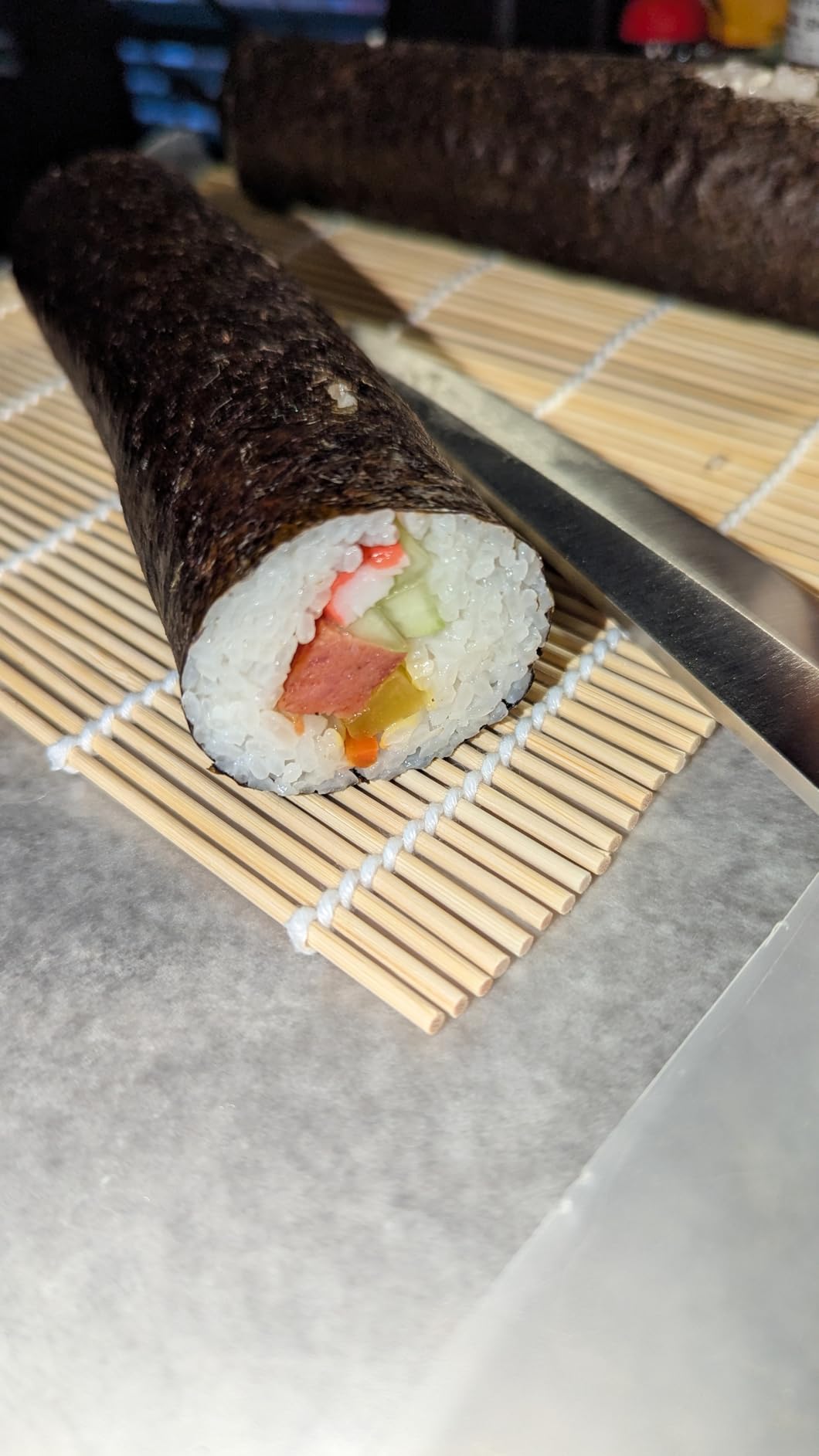 10” Sashimi Sushi Knife – Ultra Sharp Traditional Japanese Sushi Knife for Sashimi, Fish Filleting & Precision Slicing – Premium Stainless Steel Blade, Pakkawood Handle & Gift Box customer photo 1