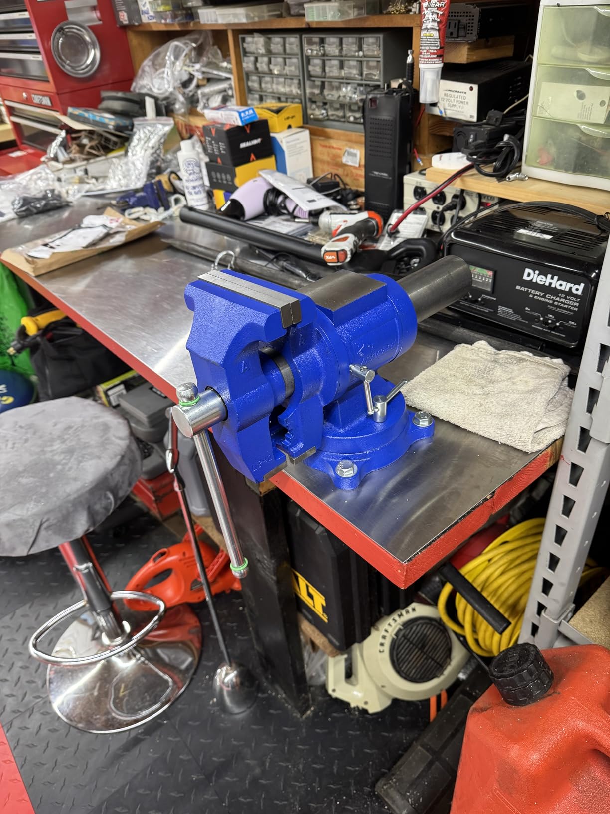 Forward DT08125A 5 Inch Heavy Duty Bench Vise with 360°Swivel Base and Head customer photo 1