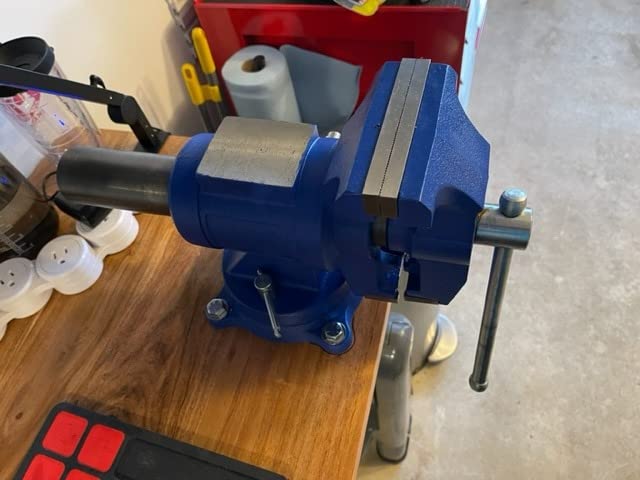 Forward DT08125A 5 Inch Heavy Duty Bench Vise with 360°Swivel Base and Head customer photo 2