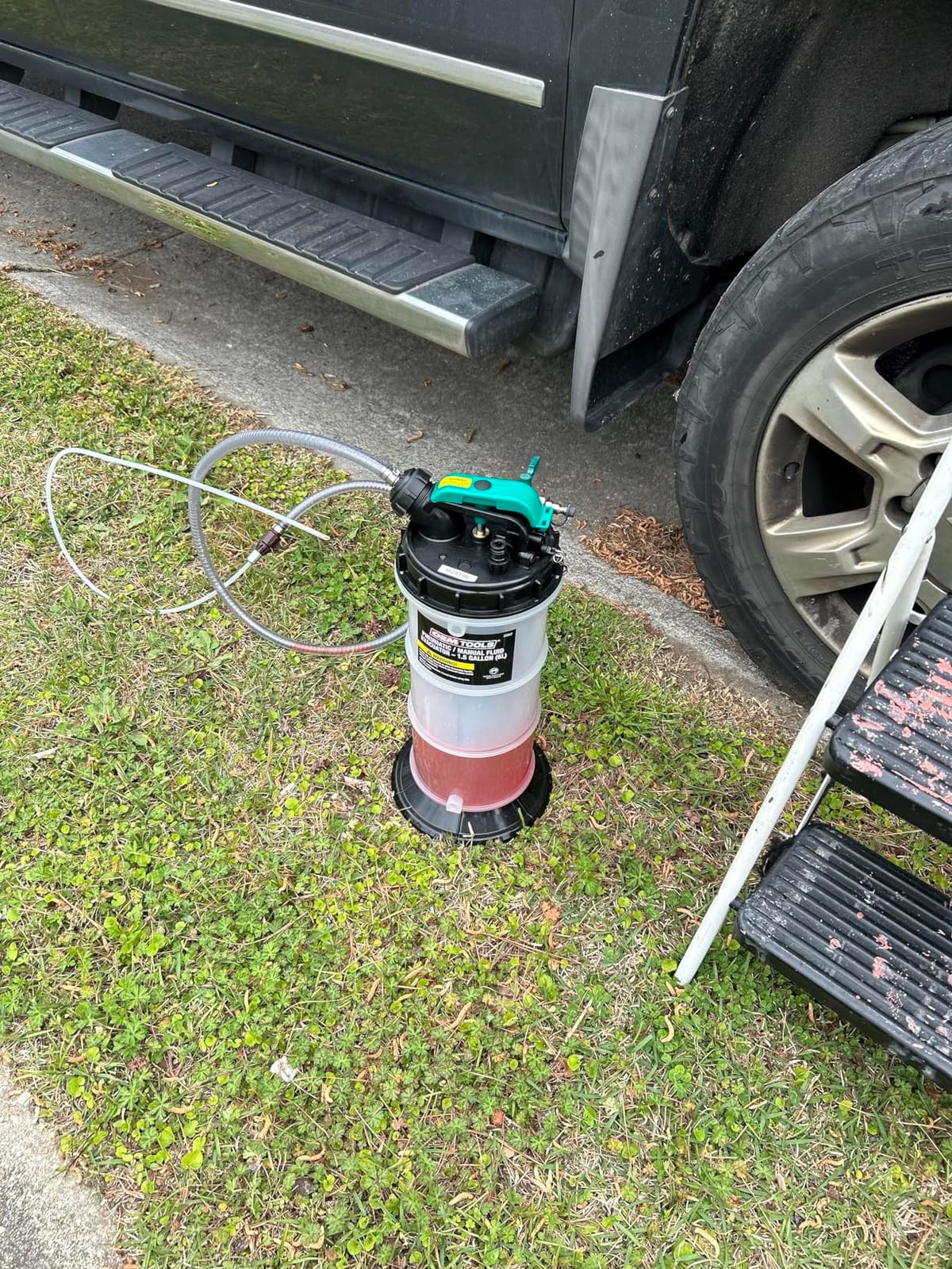 OEMTOOLS 24937 Pneumatic/Manual Fluid Extractor, 6L Oil Extractor Pump customer photo 2