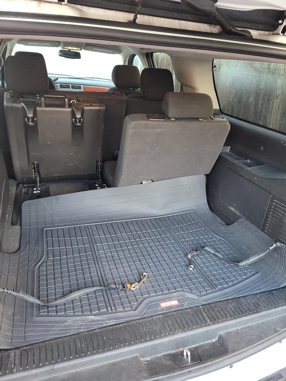 Motor Trend FlexTough Rear Cargo Mat – Heavy-Duty Trimmable Car Trunk Mat for Back of SUV, Universal Rear Cargo Liner for SUV, Flexible Trunk Liner, Automotive Floor Mats & Cargo Liners (Gray) customer photo 2