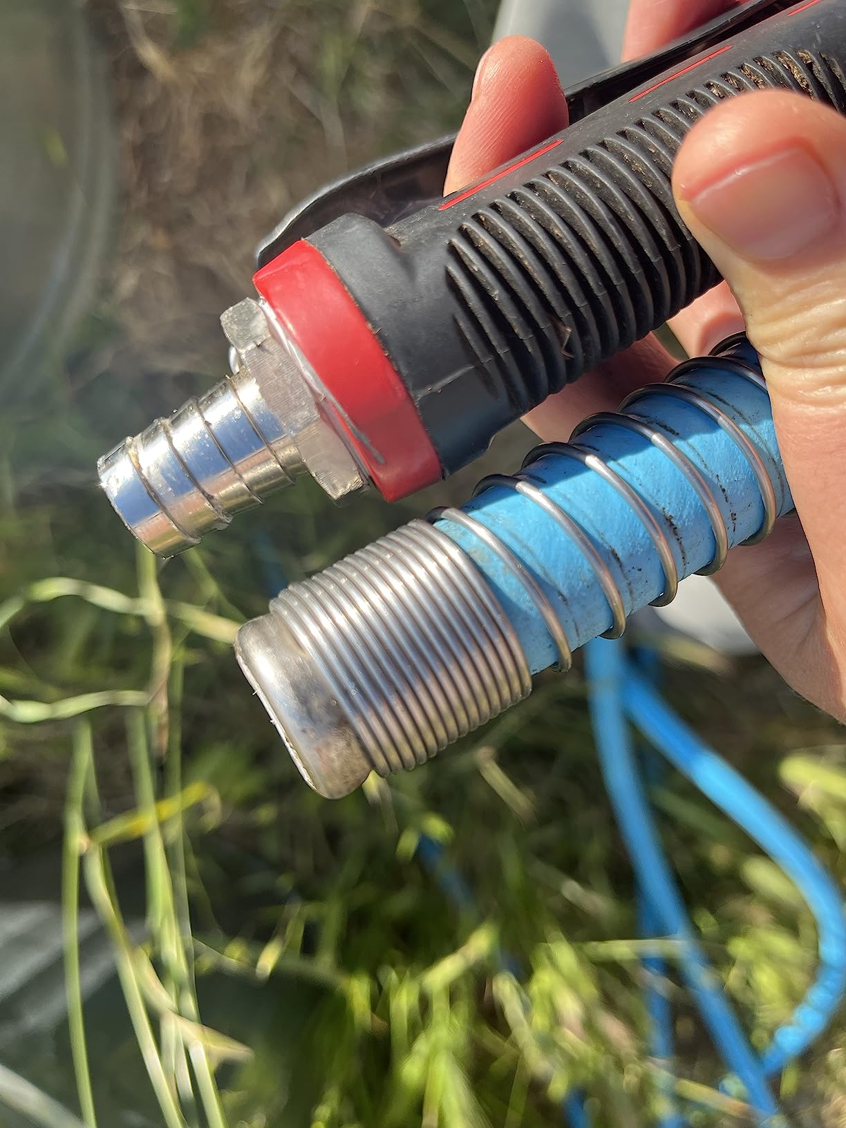 Camco EvoFlex 25' Professional Plus Marine/RV Drinking Water Hose — For Drinking Water — Certified Lead-Free — Anti-Kink Design — Zero Memory Retention — Made with Quality PVC —Machined Fittings customer photo 2