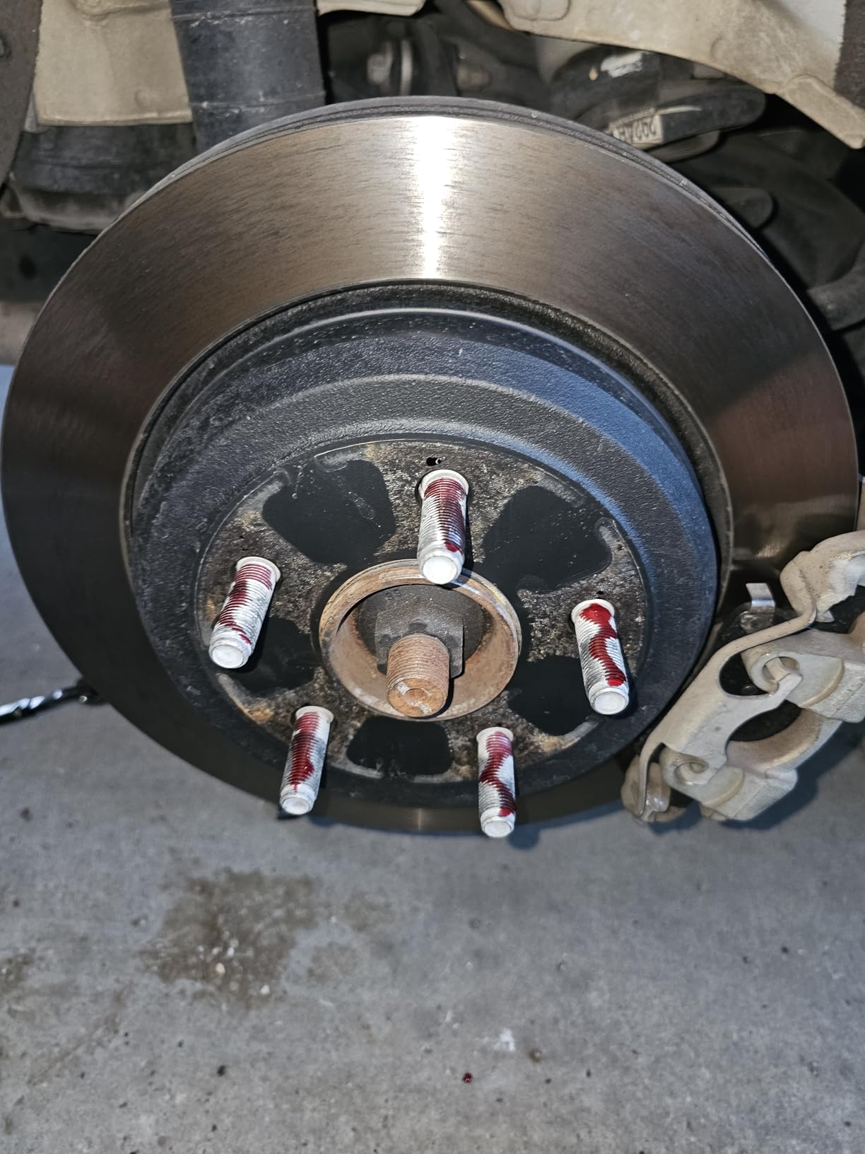 FLYCLE 1.5 inch 5x5 Hubcentric Wheel Spacers for 2018-2026 Wrangler JL/JLU, 2019-2026 Gladiator JT, 5x127mm Forged Wheel Spacer with 14x1.5 Studs & 71.5mm for 2011-2026 Grand Cherokee WK2 Durango customer photo 1