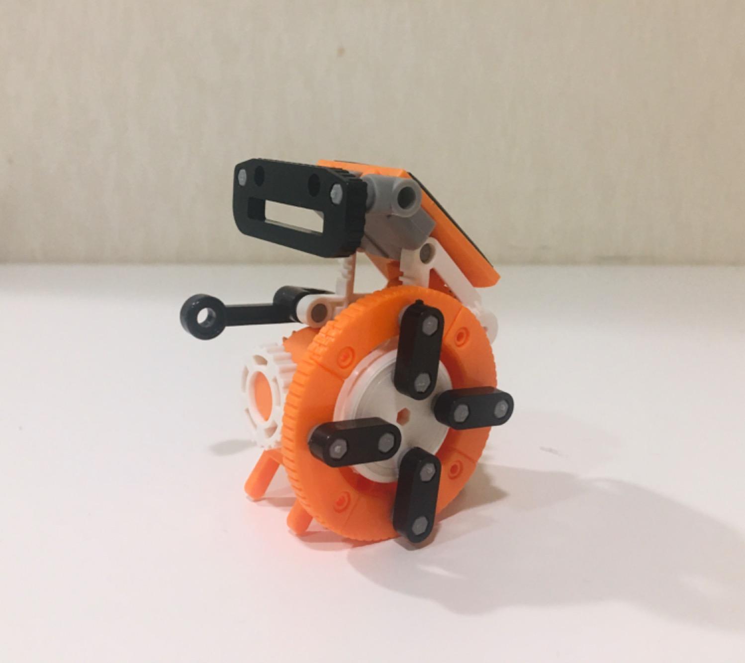 T&K SolarBots: 8-in-1 Solar Kit | Sustainable Energy Set customer photo 2