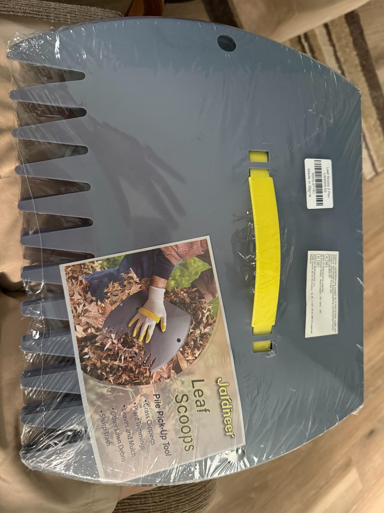 Jardineer Leaf Scoops and Claws, Lightweight Leaf Grabber Claws, Yard Scoops for Leaves, Grass, Lawn Clippings, Twigs or Debris (1 Pack) customer photo 2