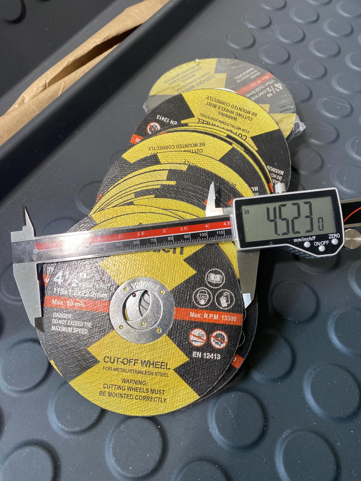50 Pack Cut Off Wheels 4 1/2 Inch, Metal Cutting Disc for Angle Grinder customer photo 1