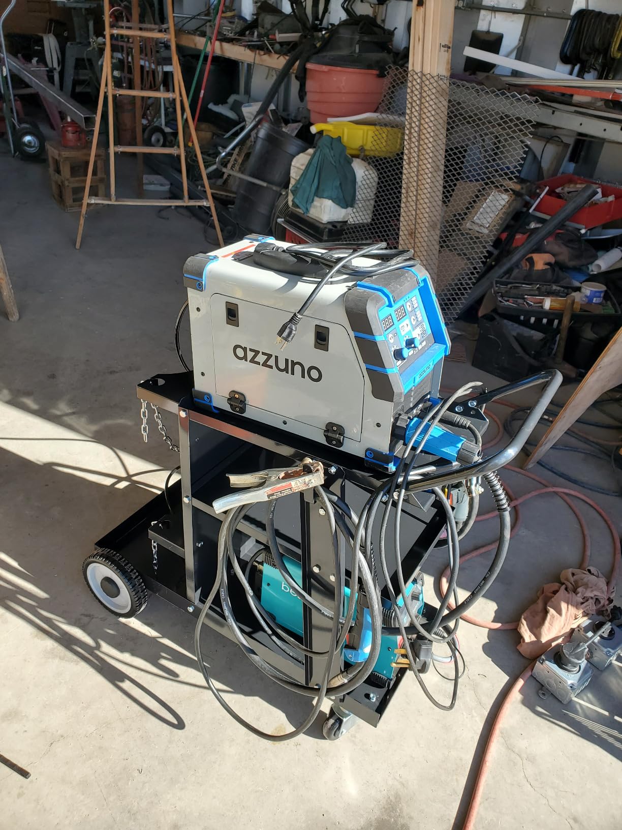 Weldpro 3-Tier Heavy Duty Welding Cart, Welder Cart for MIG/TIG Welder & Plasma Cutter, 400Lbs Capacity Rolling Welding Trolley with 360°Swivel Wheels & Safety Chains customer photo 2