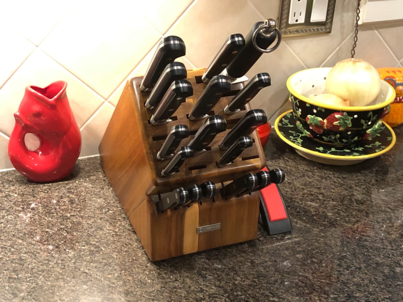 WÜSTHOF 35-Slot Acacia Knife Storage Block customer photo 1