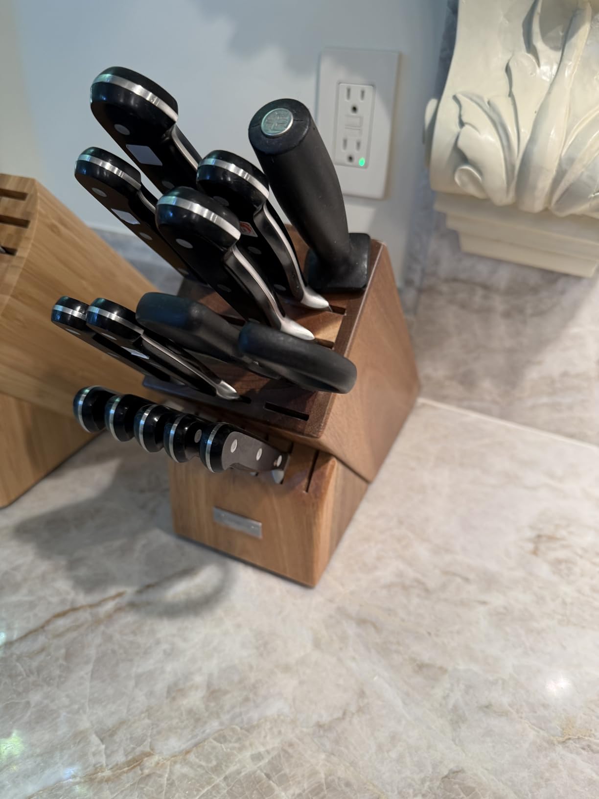 WÜSTHOF 35-Slot Acacia Knife Storage Block customer photo 2