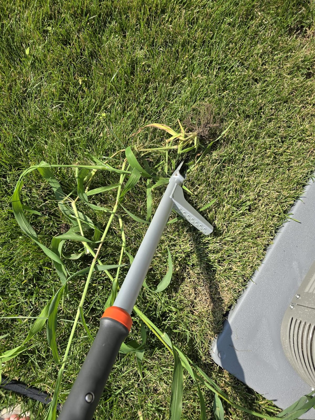 Gardena Stand-Up Weed Puller with Built-in Ejector, Long Handle - 03518 customer photo 2