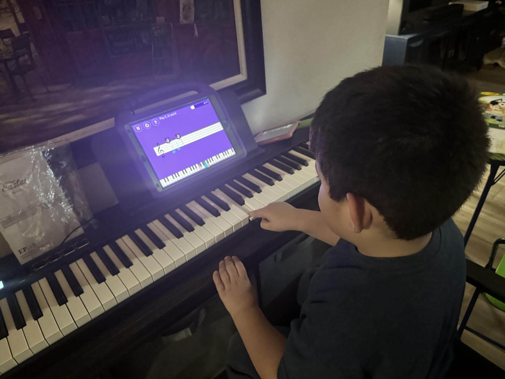 Eastar EP-10 Beginner Foldable Digital Piano 88 Key Full Size Semi Weighted Keyboard, Bluetooth Portable Electric Piano with Piano Bag customer photo 2