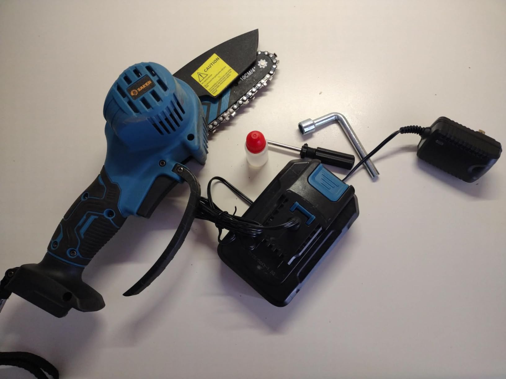 Saker Mini Chainsaw Cordless,Portable Electric Chain Saw customer photo 2